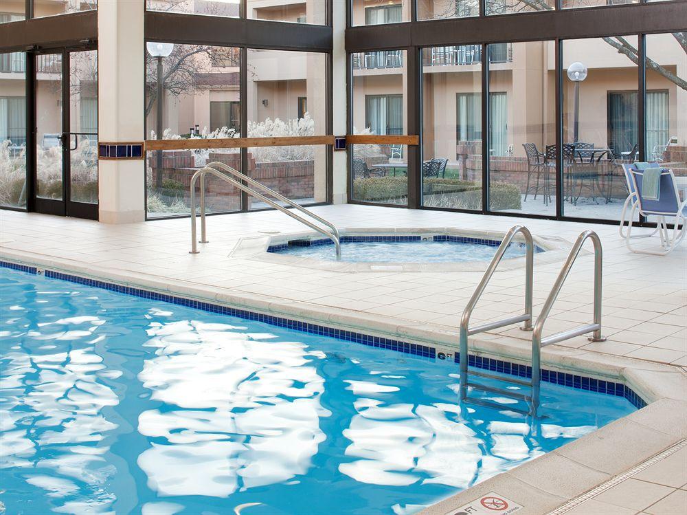 Courtyard Cincinnati 3*