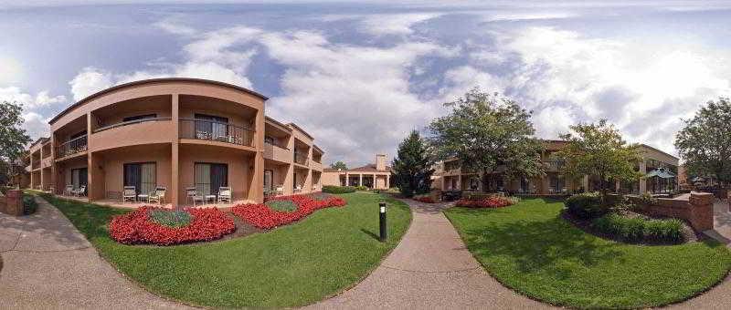 Courtyard Cincinnati 3*